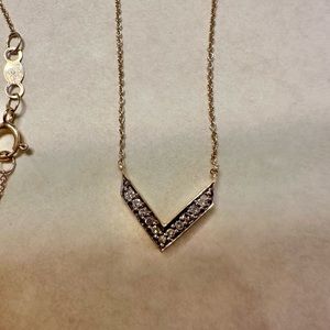 Stella & Dot covet chevron necklace